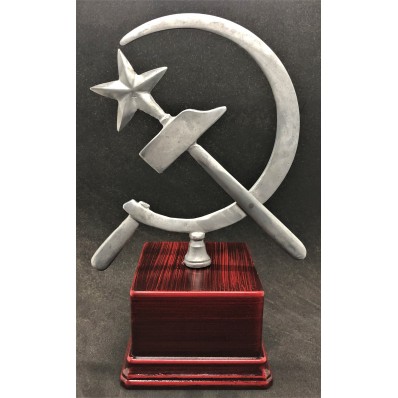 Poletop - Sickle and Hammer