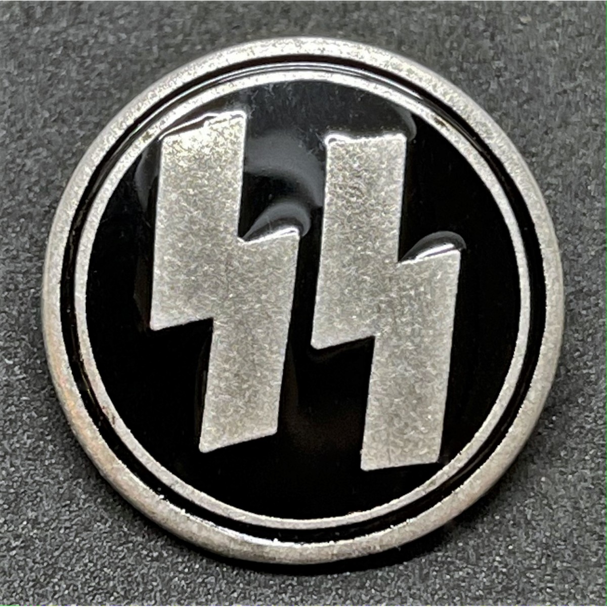 SS Badge - War Militaria