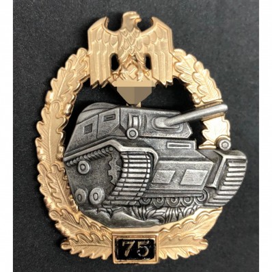 Distintivo Da Battaglia Per Carristi - 75 Assalti