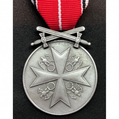 Deutsche Verdienstmedaille mit Schwertern