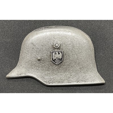 Abzeichen - Helm der Waffen-SS in Afrika