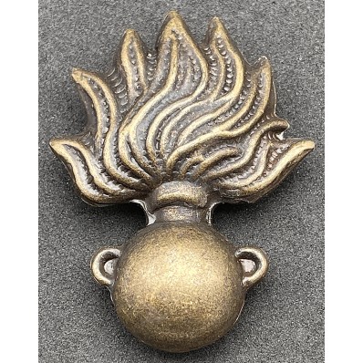 Carabinieri cap badge 1940