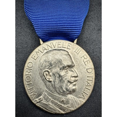 Air Force Military Medal (Gold)