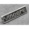 Spilla propagandistica "Vincere" del Ventennio (Variante Nera)