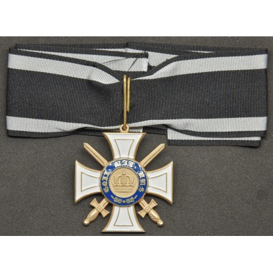 Royal Order of the Crown, 1st Class with Swords