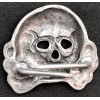 Totenkopf Mützenabzeichen