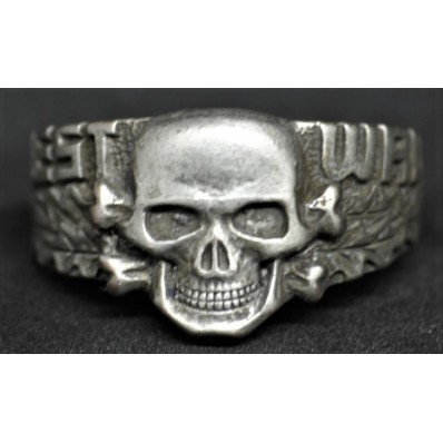 Ring - West Wall (DE 20,50)