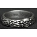 -Totenkopfring di Panzer Meyer